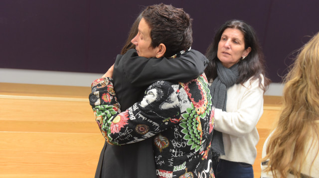 משפחתה של דפנה בר ציון ז"ל בבית המשפט (צילום: אבשלום ששוני)