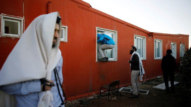 פינוי עמונה (צילום: רויטרס)