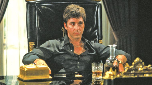 אל פאצ'ינו בסרט "פני צלקת" (צילום: IMDB)