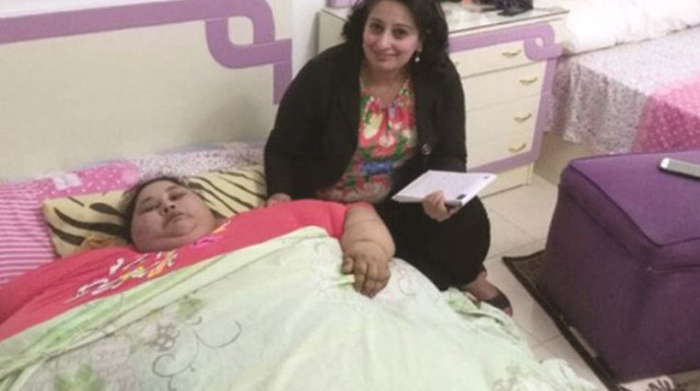 הצעירה השמנה בעולם, אימאן עבד אל־עאטי ואחותה (צילום: אתר וטאני)