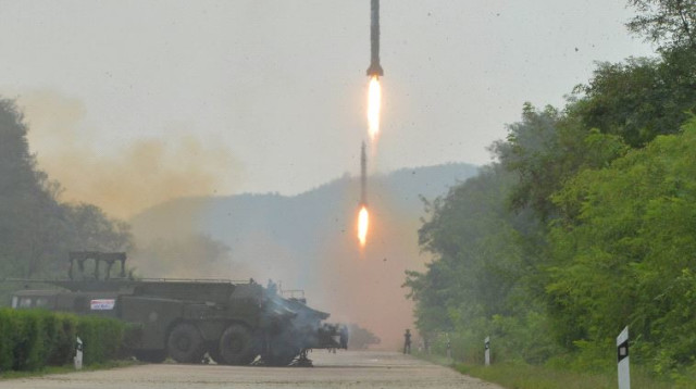 טיל בליסטי ששיגרה צפון קוריאה, ארכיון (צילום: רויטרס)