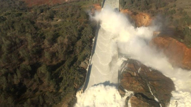 סכר אורוויל בקליפורניה (צילום: רויטרס)