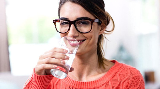 מים מינרליים (צילום: Yayimages)