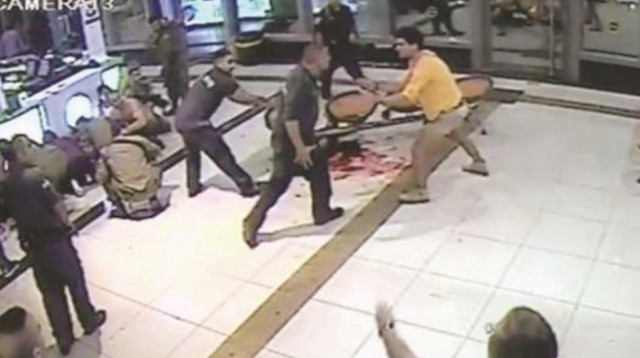 לינץ' בחף מפשע, פיגוע בבאר שבע (צילום: מצלמות אבטחה)