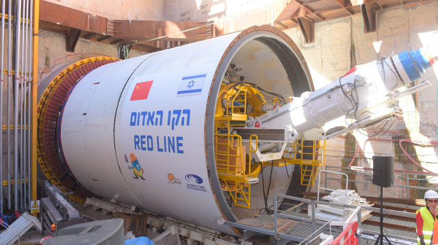 מכונת ה-TBM גולדה בבן האדמה (צילום: אבשלום ששוני)