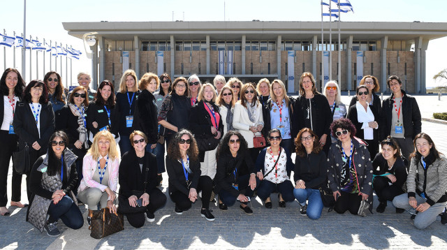 משלחת הנשים הראשונה של ה-FIDF בביקור בכנסת (צילום: שחר עזרן)