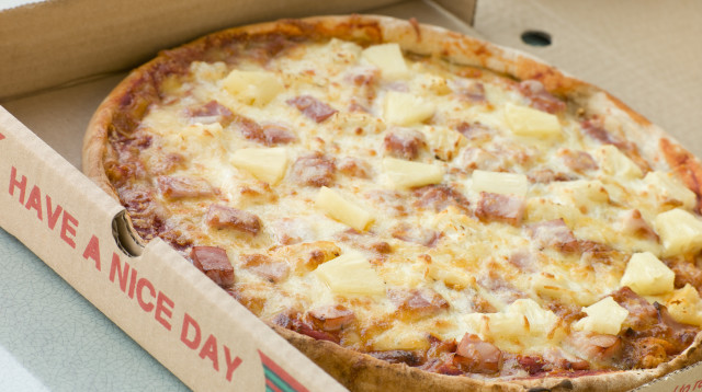 פיצה עם אננס (צילום: ingimage ASAP)