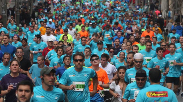 רצים במרתון ירושלים (צילום: מרק ישראל סלם)