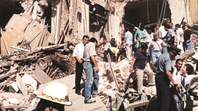 הפיגוע בשגרירות ישראל בבואנוס איירס (צילום: AFP)