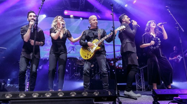 עילי בוטנר וילדי החוץ (צילום: גיא פריבס)