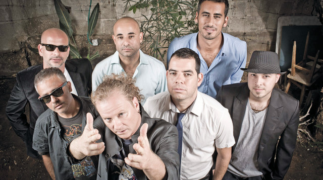 רון רוזנפלד ופורטרט (צילום: טל שחר)