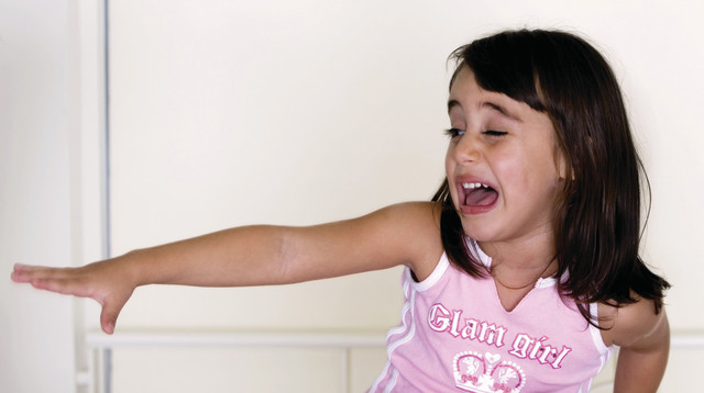 ילדה בוכה, אילוסטרציה (צילום: אינג אימג')