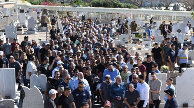 הלווייתו של איתמר אוחנה (צילום: באסל עווידאת, פלאש 90)