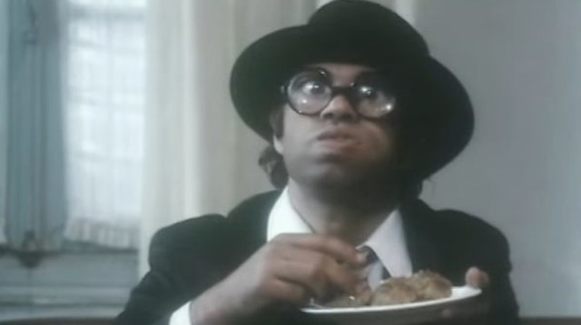 חכם חנוכה מתוך חגיגה בסנוקר (צילום: יוטיוב)