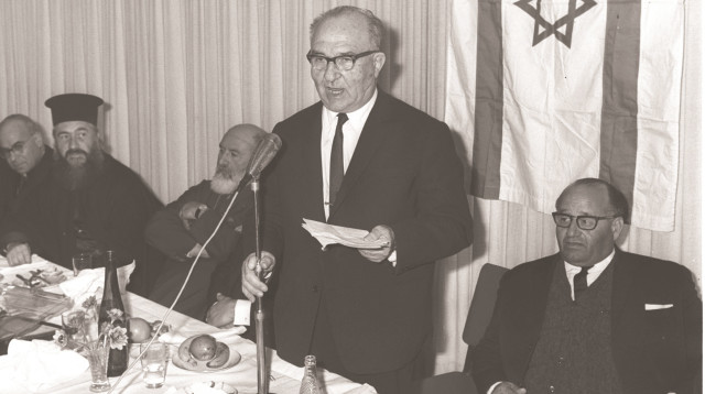 לוי אשכול נואם (צילום: אילן ברונר, לע''מ)