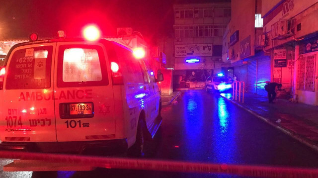 זירת הרצח בקריית גת (צילום: דוברות המשטרה)