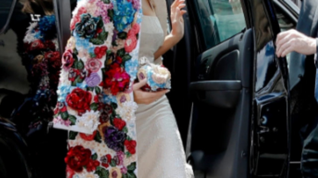 מלניה טראמפ עם ג'קט היוקרתי של דולצ'ה וגבנה (צילום: רויטרס)