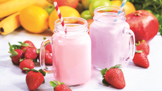 שייק פירות (צילום: אינג אימג')