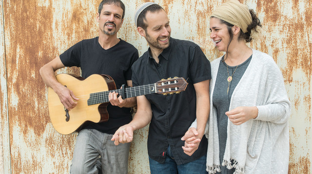 להקת עלמא (צילום: מייקל בייטס)