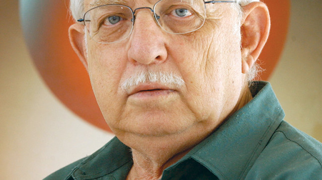 עמוס אטינגר (צילום: ראובן קסטרו)