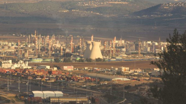 מפעלי בז"ן (צילום: חן לאופולד, פלאש 90)