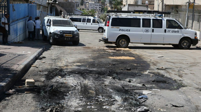 המקום בו נשרפה ניידת משטרה כפר קאסם (צילום: אבשלום ששוני)