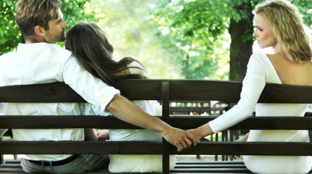 אם גילתה שהאב החורג וביתה מנהלים רומן (צילום: ingimage ASAP)