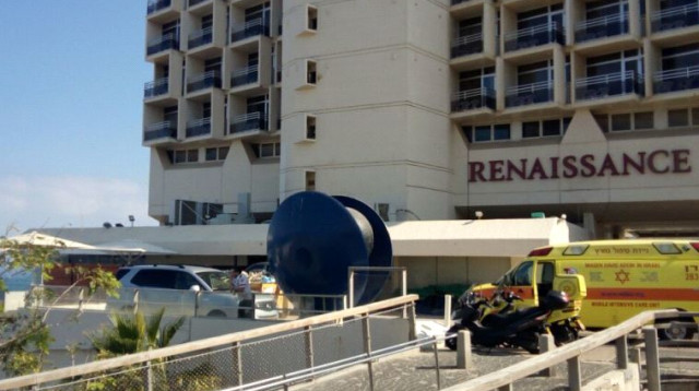 מלון רנסנס בת"א בו נמצאה גופת אשה  (צילום: תיעוד מבצעי מד"א)