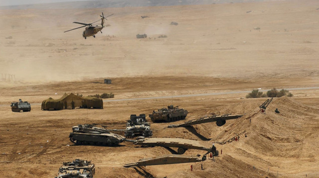 תרגיל בבסיס שיזפון (צילום: פלאש 90)