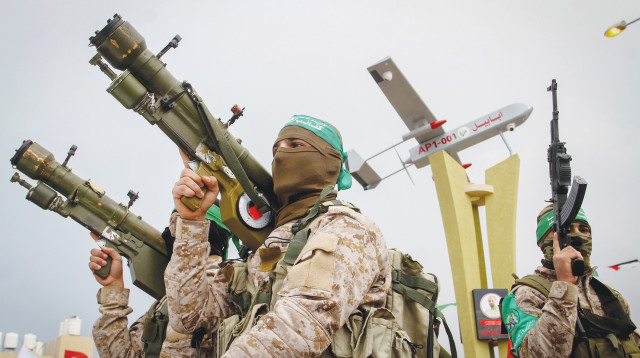 אנשי חמאס בעזה (צילום: עבד ראחים חטיב, פלאש 90)