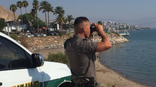 חיפושים אחר הנעדר בכנרת (צילום: דוברות המשטרה)