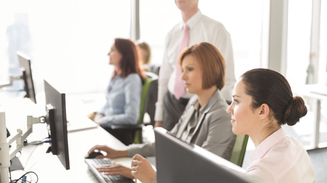 נשים במקום העבודה, אילוסטרציה (צילום: אינג אימג')