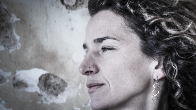 עלמה זוהר צילום שם בראל (צילום: יח"צ)