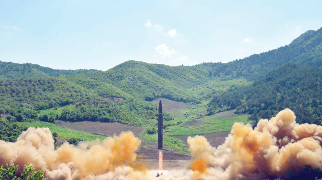 ניסוי טילים של קוריאה הצפונית (צילום: רויטרס)