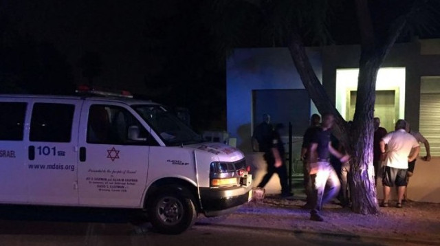 זירת האירוע בבית יצחק (צילום: דוברות מד"א)