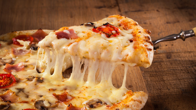 פיצה (צילום: istockphoto)