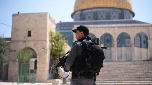 שוטר בהר הבית בירושלים  (צילום: מתי עמר/TPS)