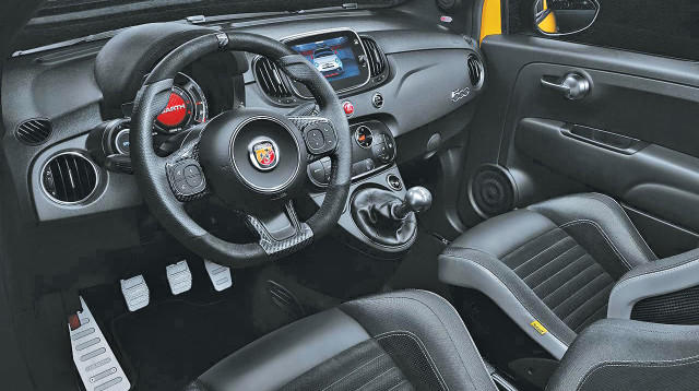 אבארט 595 קומפטיציונה  (צילום: יח"צ)