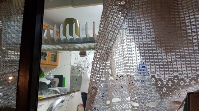 בית משפחת סלומון בחלמיש (צילום: סוכנות תצפית)