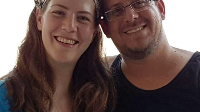 אלעד סלומון ואשתו מיכל (צילום: דוברות עיריית אלעד)