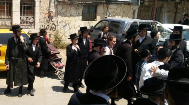 מחאה במאה שערים  (צילום: "קבוצת מחאות החרדים הקיצוניים")