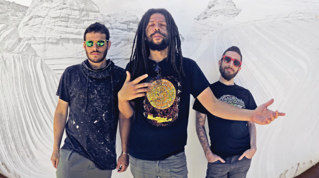 יוסי פיין עם בן איילון וליאור רומנו (צילום: יח"צ)