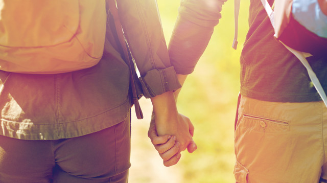 החזקת ידיים (אילוסטרציה) (צילום: אינג אימג')
