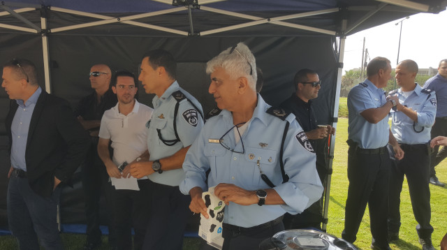 ניצב מני יצחקי (צילום: אלון חכמון)