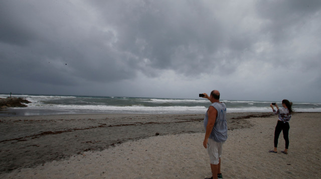 הוריקן אירמה מתקרב לחופי פלורידה (צילום: רויטרס)