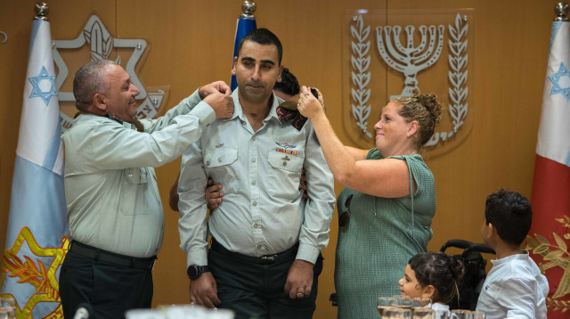 טקס הענקת דרגת אל"ם אישית לשי סימן טוב (צילום: דובר צה"ל)