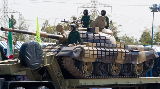 טנק T-72 איראני (צילום: CC BY-SA 3.0,ויקיפדיה)