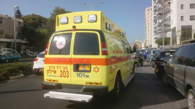 ניידת מד"א (צילום: מד"א)