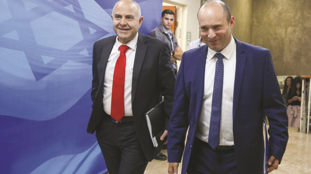 שמואל אבוהב ונפתלי בנט (צילום: מרק ישראל סלם)