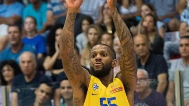 פייר ג'קסון. קליעה זה הצד החזק שלו (צילום: מכבי תל אביב - האתר הרשמי)